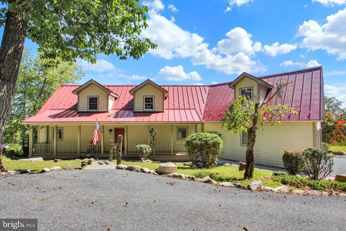 1060 Kuhn Rd, Boiling Springs, PA 17007 - #1