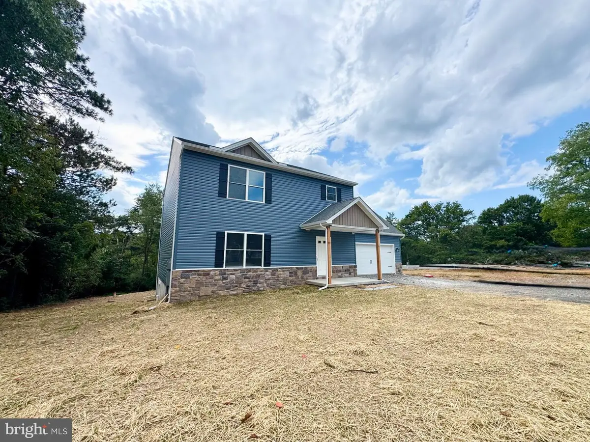 8 S Locust Ln, Mechanicsburg, PA 17050 - #1