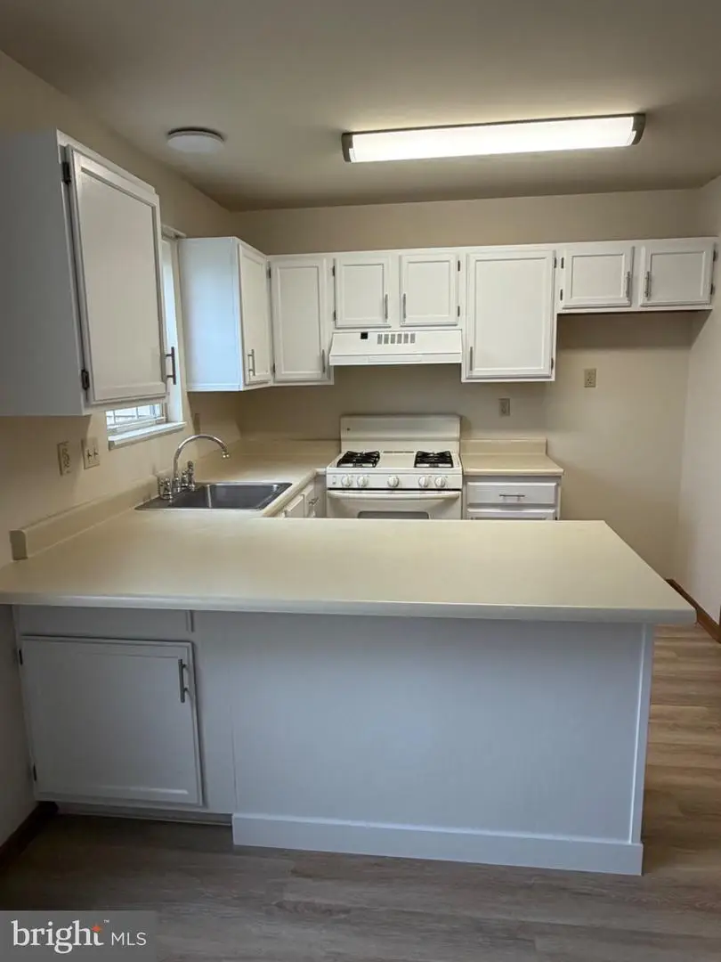 1064 Rebecca St, Carlisle, PA 17013 - #2
