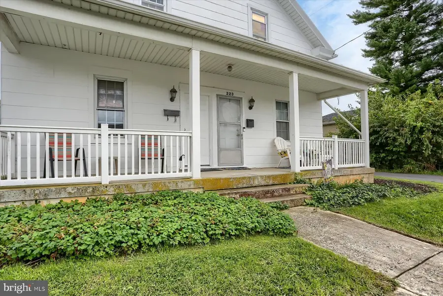 221 W Coover St, Mechanicsburg, PA 17055 - #3
