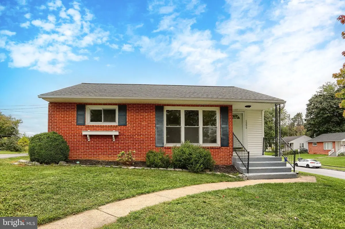 1292 Strafford Rd, Camp Hill, PA 17011 - #1