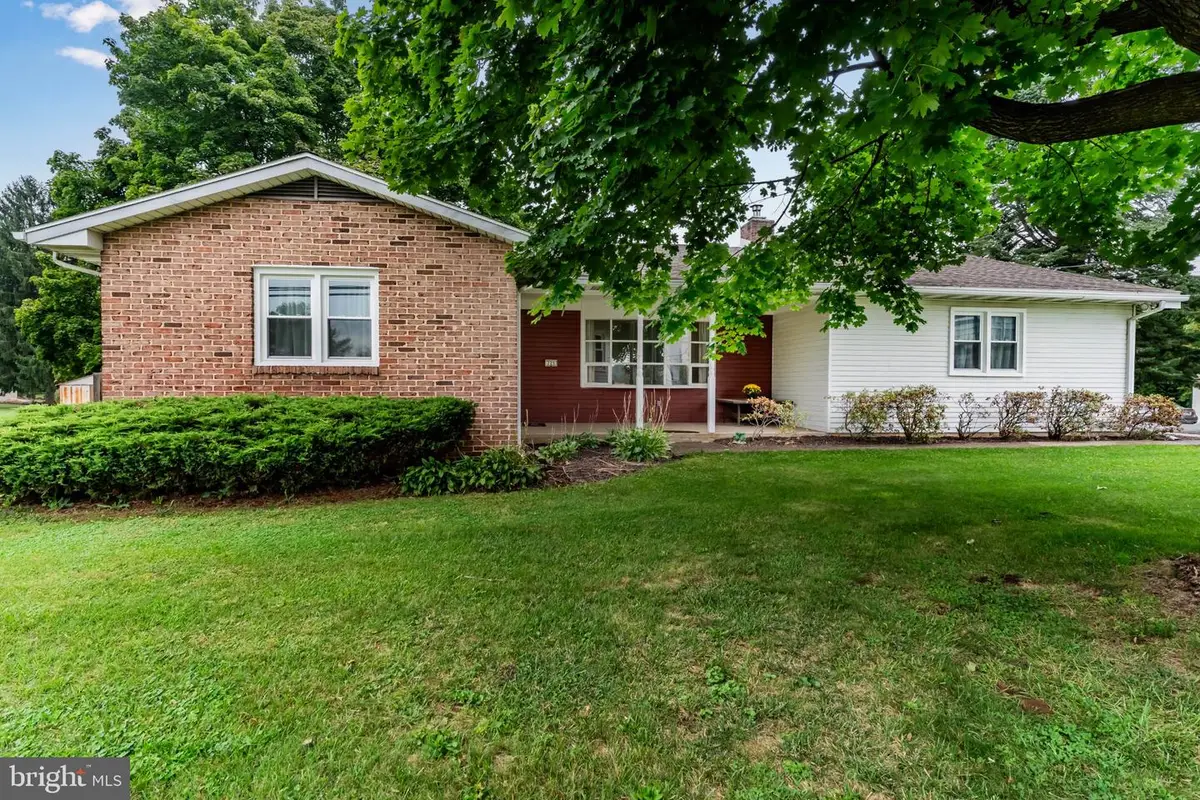725 Hogestown Rd, Mechanicsburg, PA 17050 - #1
