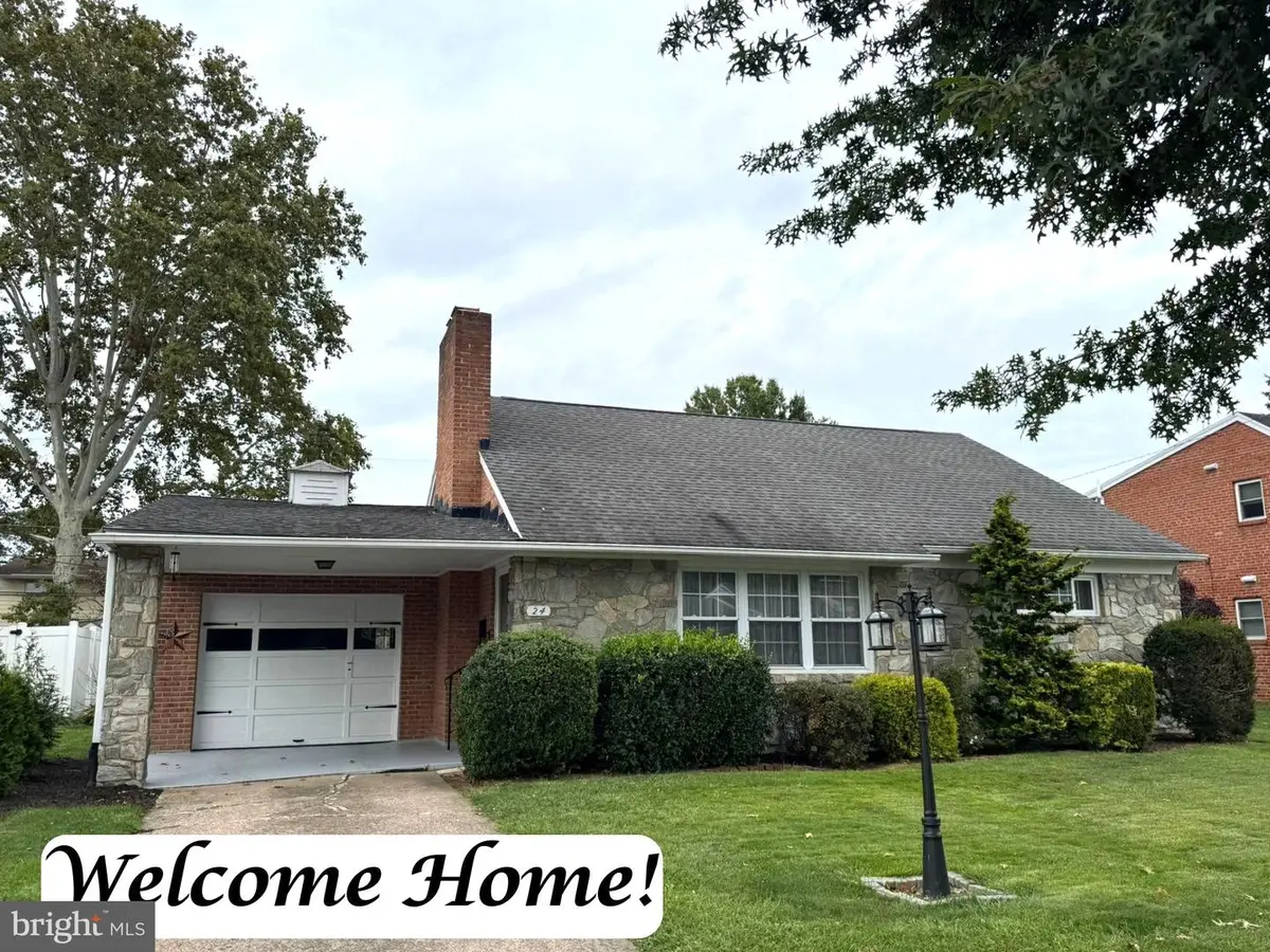24 Country Club Pl W, Camp Hill, PA 17011 - #1
