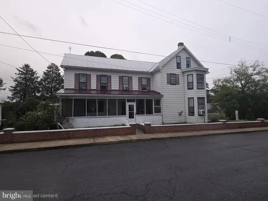 7 Walnut St, Newville, PA 17241 - #2