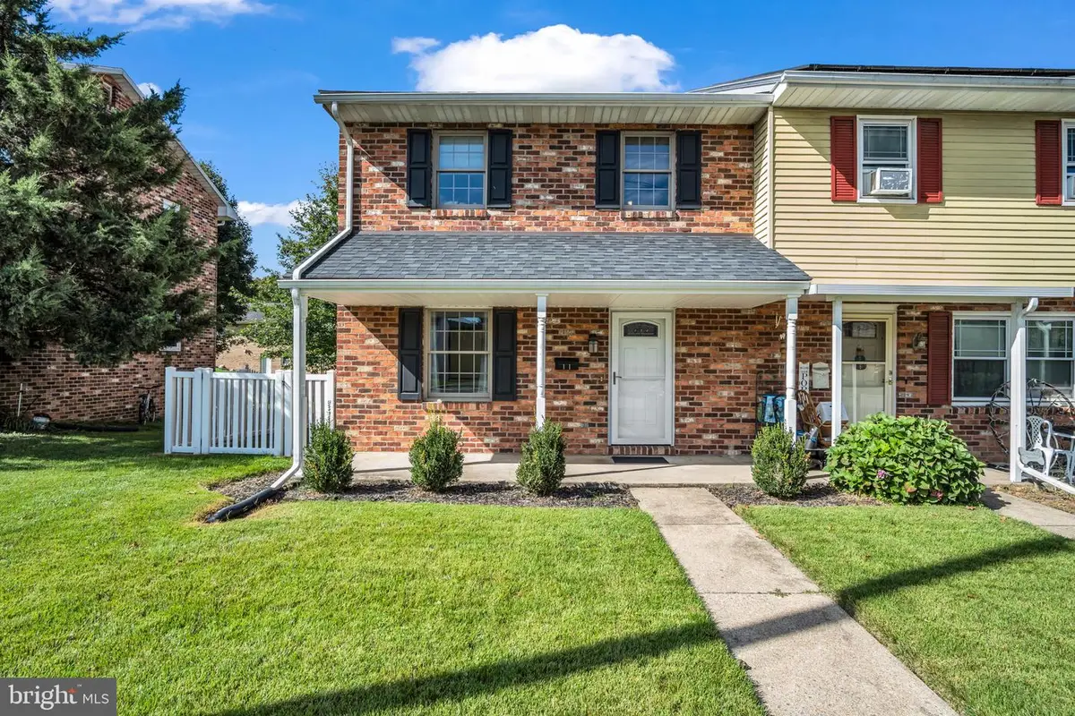 11 S Trine Ave, Mount Holly Springs, PA 17065 - #1