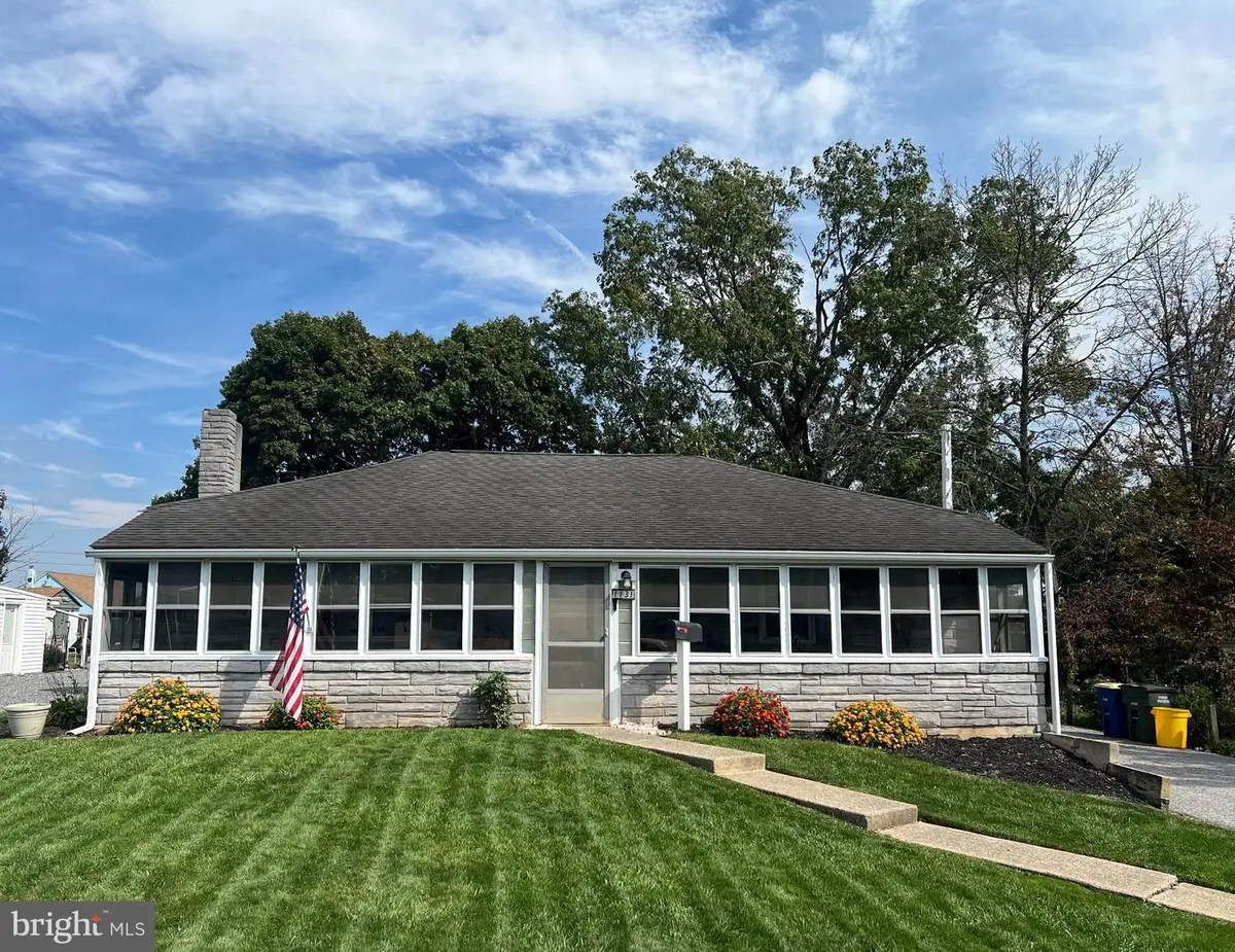 1131 Laurel Ave, Camp Hill, PA 17011 - #1