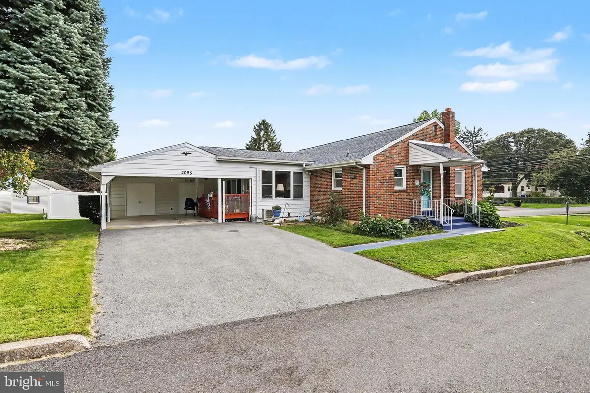 2095 Clarendon St, Camp Hill, PA 17011 - #1