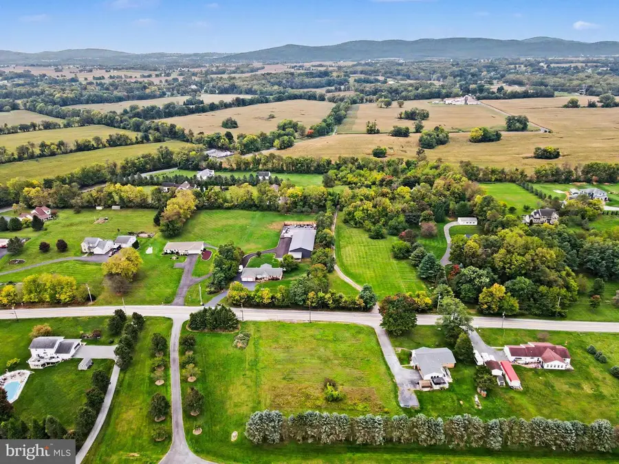1204 W Trindle Rd, Mechanicsburg, PA 17055 - #2
