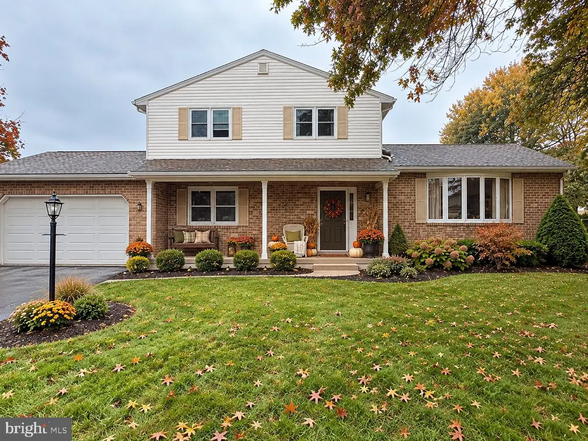 219 Westview Dr, Mechanicsburg, PA 17055 - #1