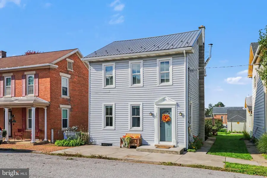 203 3rd, Boiling Springs, PA 17007 - #2