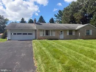 14 Circle Dr, Carlisle, PA 17015 - #1