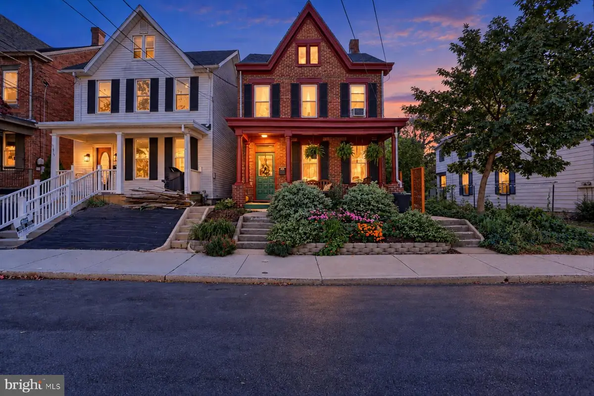 617 N West St, Carlisle, PA 17013 - #1