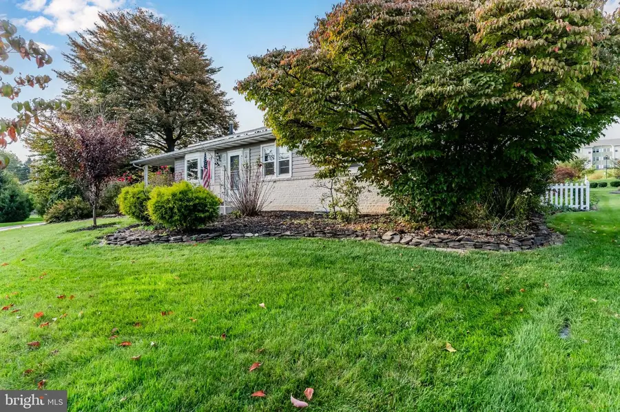 324 W Lisburn Rd, Mechanicsburg, PA 17055 - #2