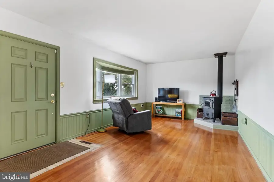 324 W Lisburn Rd, Mechanicsburg, PA 17055 - #3