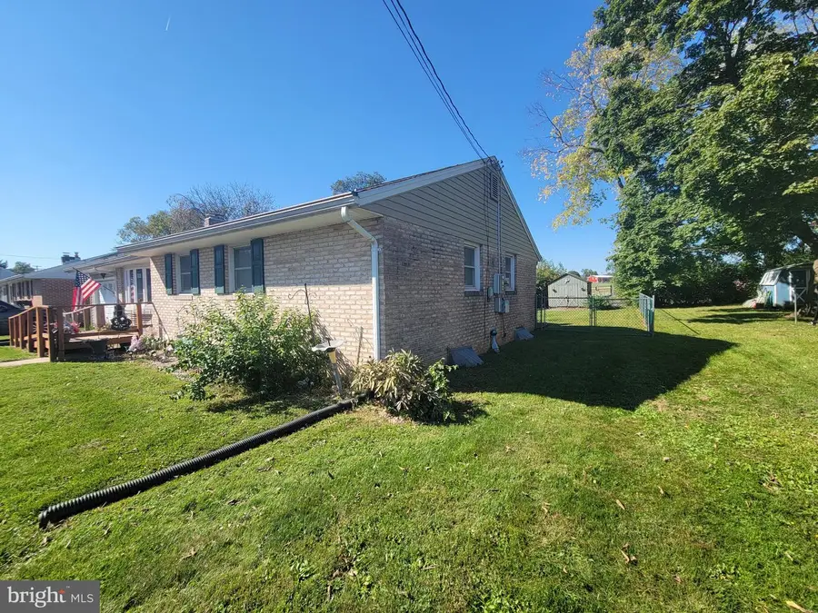 704 Gobin Dr, Carlisle, PA 17013 - #3