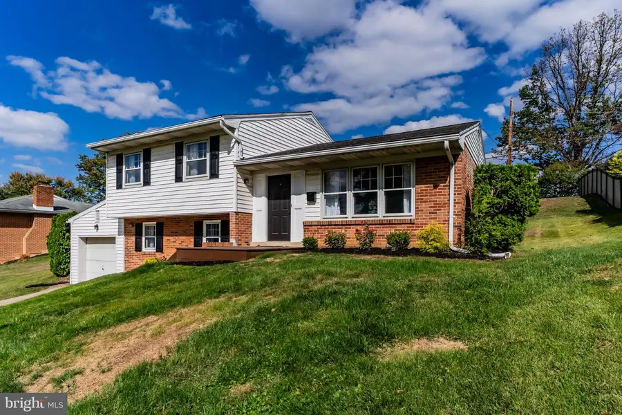 837 W Foxcroft Dr, Camp Hill, PA 17011 - #3