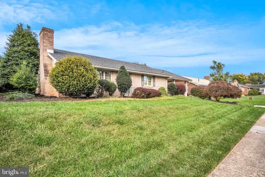 583 E St, Carlisle, PA 17013 - #3