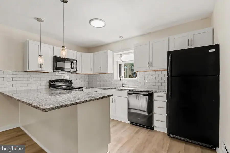 414 N 21st St, Camp Hill, PA 17011 - #3