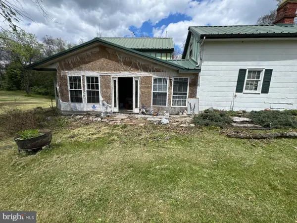 885 Creek Rd, CARLISLE, PA 17015