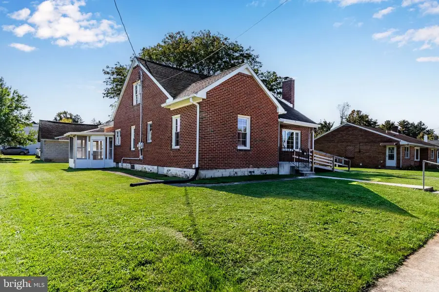 315 W Green St, Mechanicsburg, PA 17055 - #3