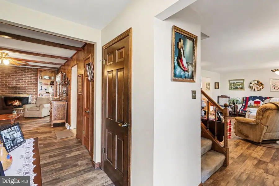 904 Armstrong Rd, Carlisle, PA 17013 - #2