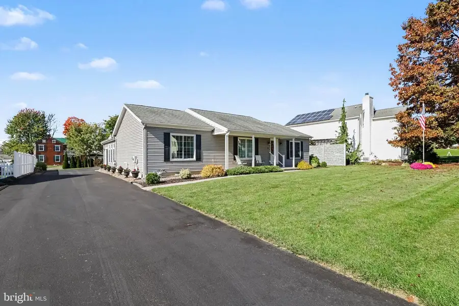 11 Flagstone Dr, Carlisle, PA 17015 - #3