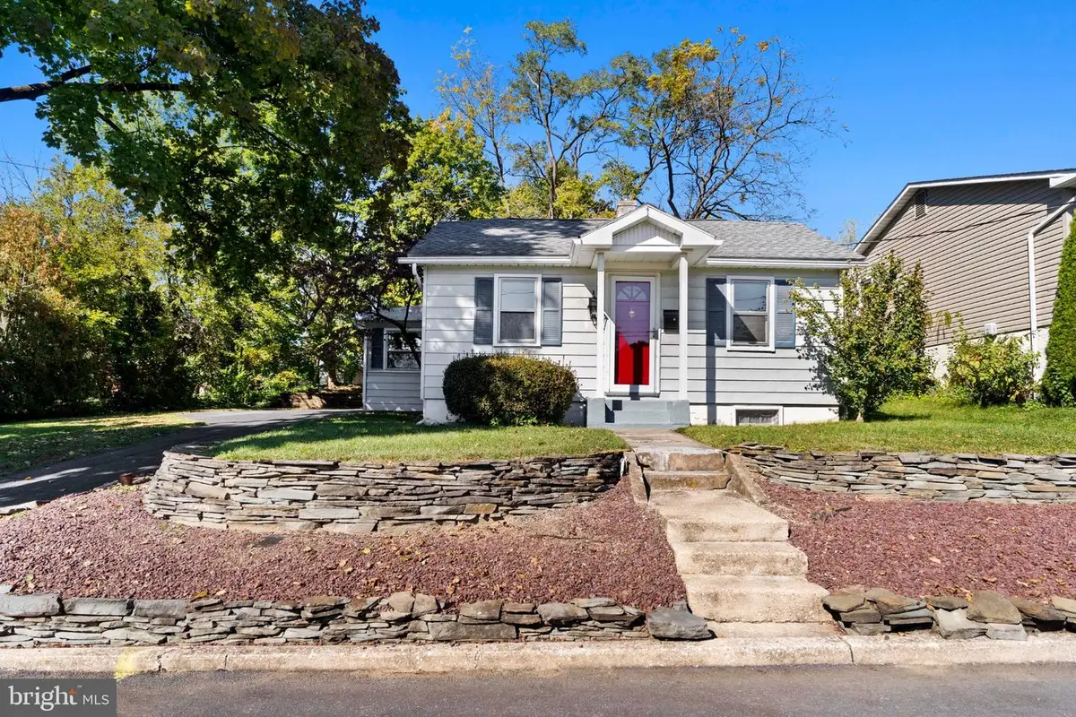2030 Lincoln St, Camp Hill, PA 17011 - #1