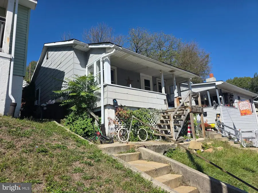 873 Edgemont Ave, Palmerton, PA 18071 - Image #3