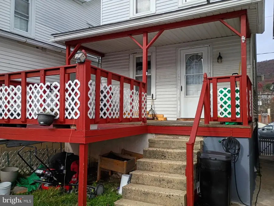 61 W Rhume St, Nesquehoning, PA 18240 - Image #3