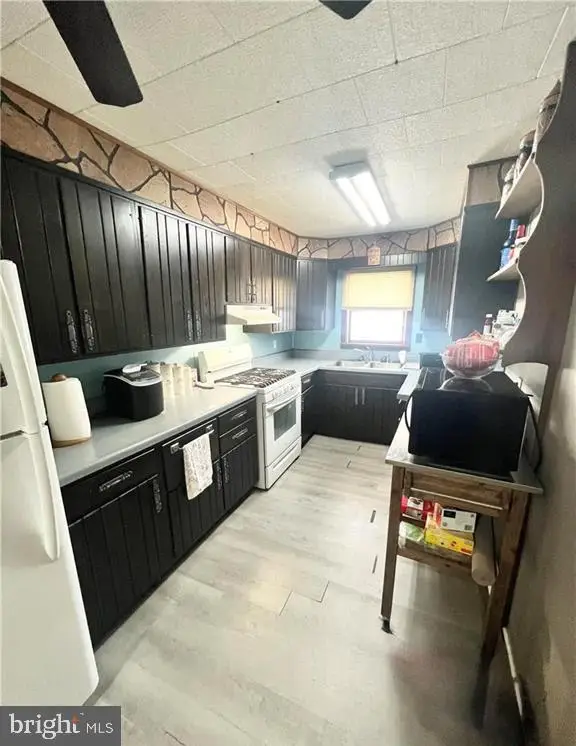 438 White St, Weissport, PA 18235 - Image #2