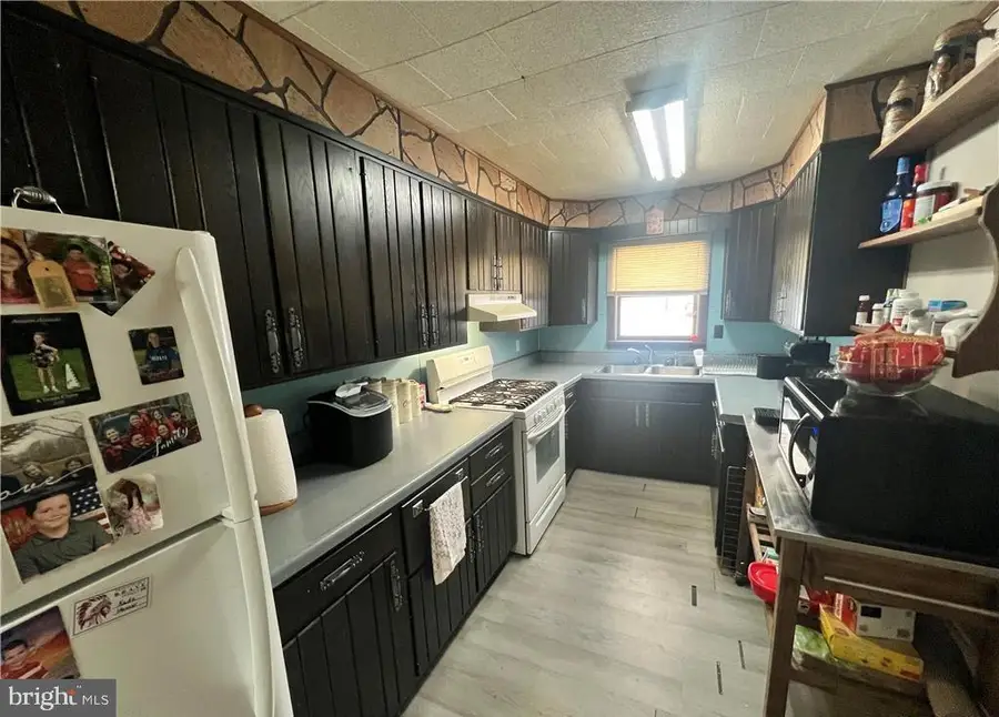 438 White St, Weissport, PA 18235 - Image #3