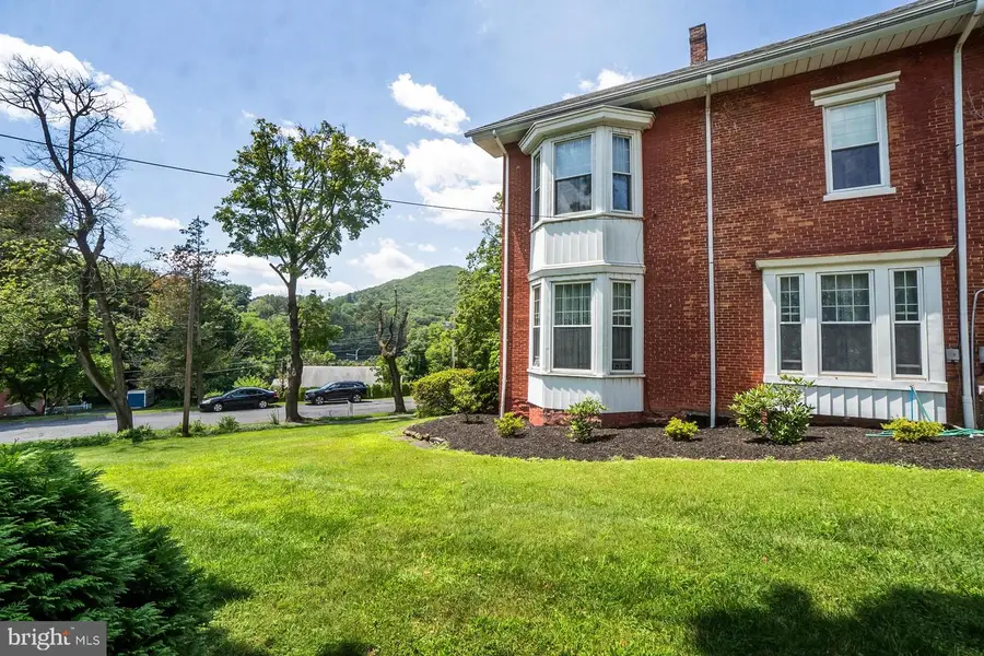 11 E Front St, Jim Thorpe, PA 18229 - #3