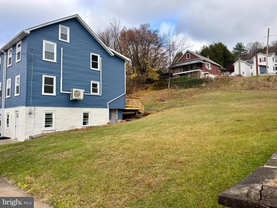 253 Main St, Parryville, PA 18244 - #2