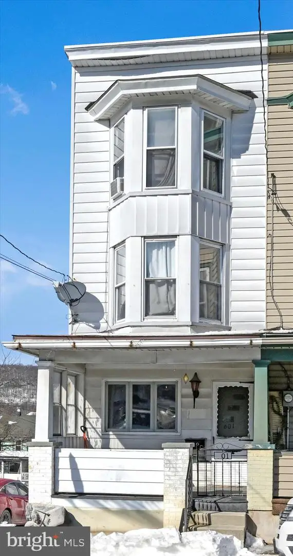 601 E Bertsch St, Lansford, PA 18232 - #2