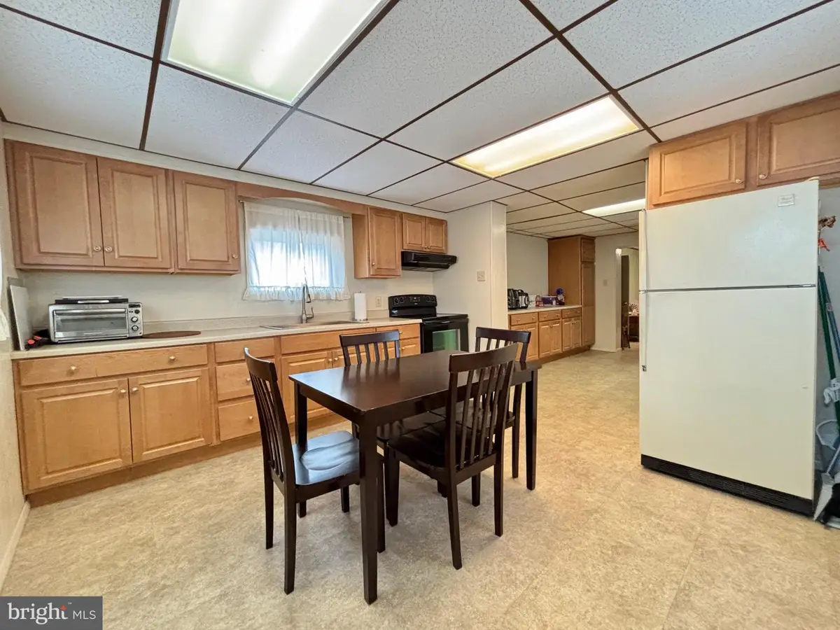 32 W Berea St, Summit Hill, PA 18250 - #1