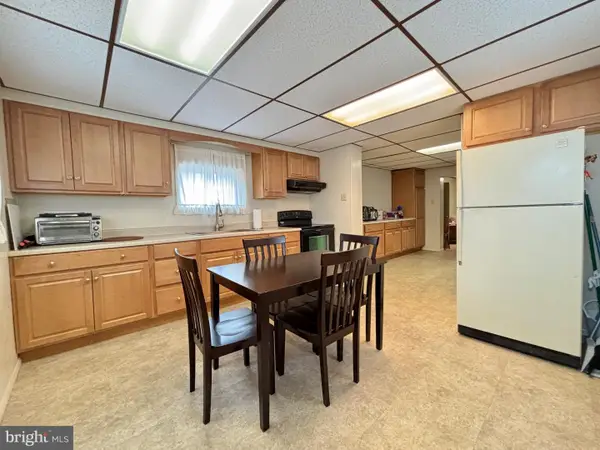 32 W Berea St, SUMMIT HILL, PA 18250