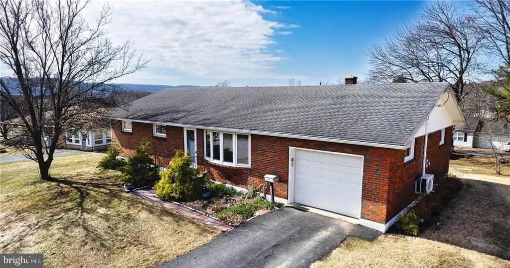 106 N 12th St, Lehighton, PA 18235 - #1