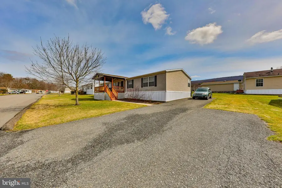 160 Ashley Ln, Lehighton, PA 18235 - #2