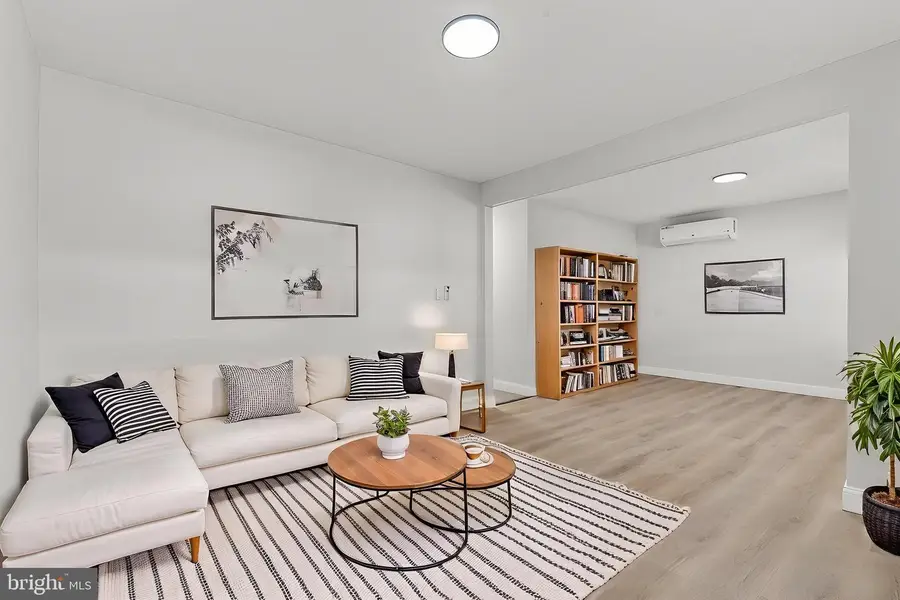 40 W Garibaldi Ave, Nesquehoning, PA 18240 - #2