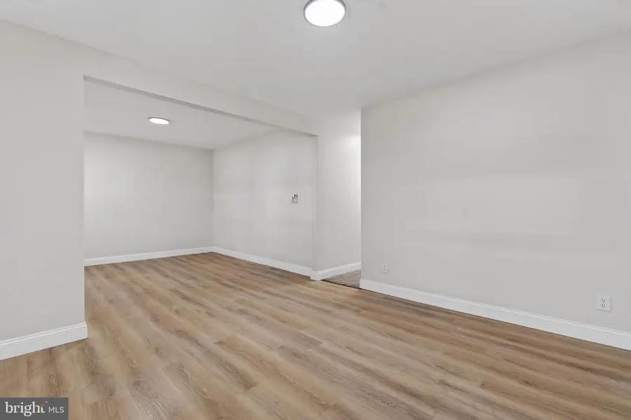 40 W Garibaldi Ave, Nesquehoning, PA 18240 - #3