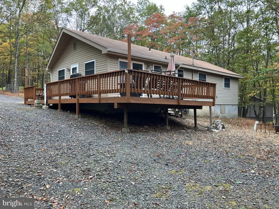 6 Iroquois Rd, Albrightsville, PA 18210 - #2