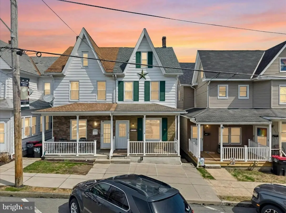 229 N 2nd St, Lehighton, PA 18235 - #1