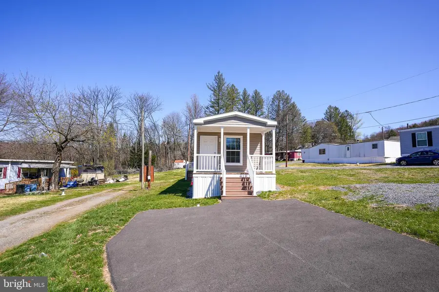 20 Court St, Lehighton, PA 18235 - #2