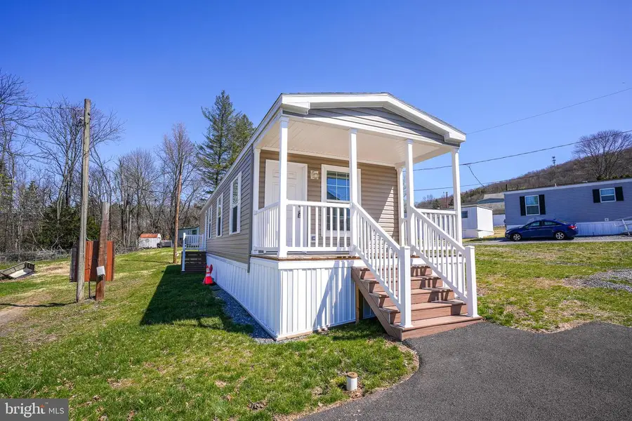 20 Court St, Lehighton, PA 18235 - #3