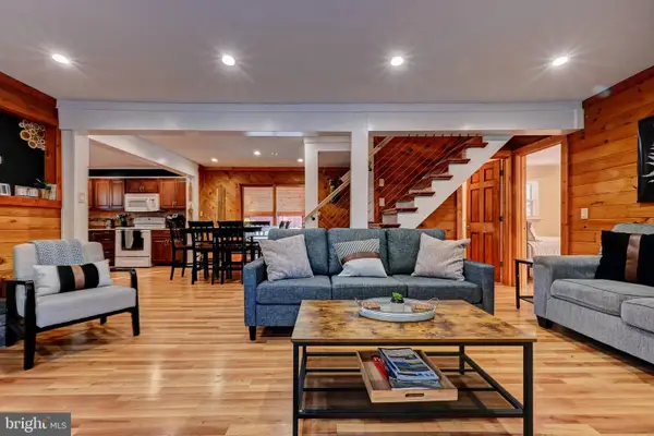 28 Skye Dr, LAKE HARMONY, PA 18624