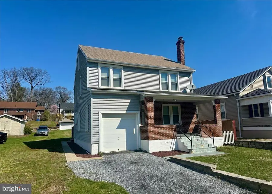 711 Franklin Ave, Palmerton, PA 18071 - #3