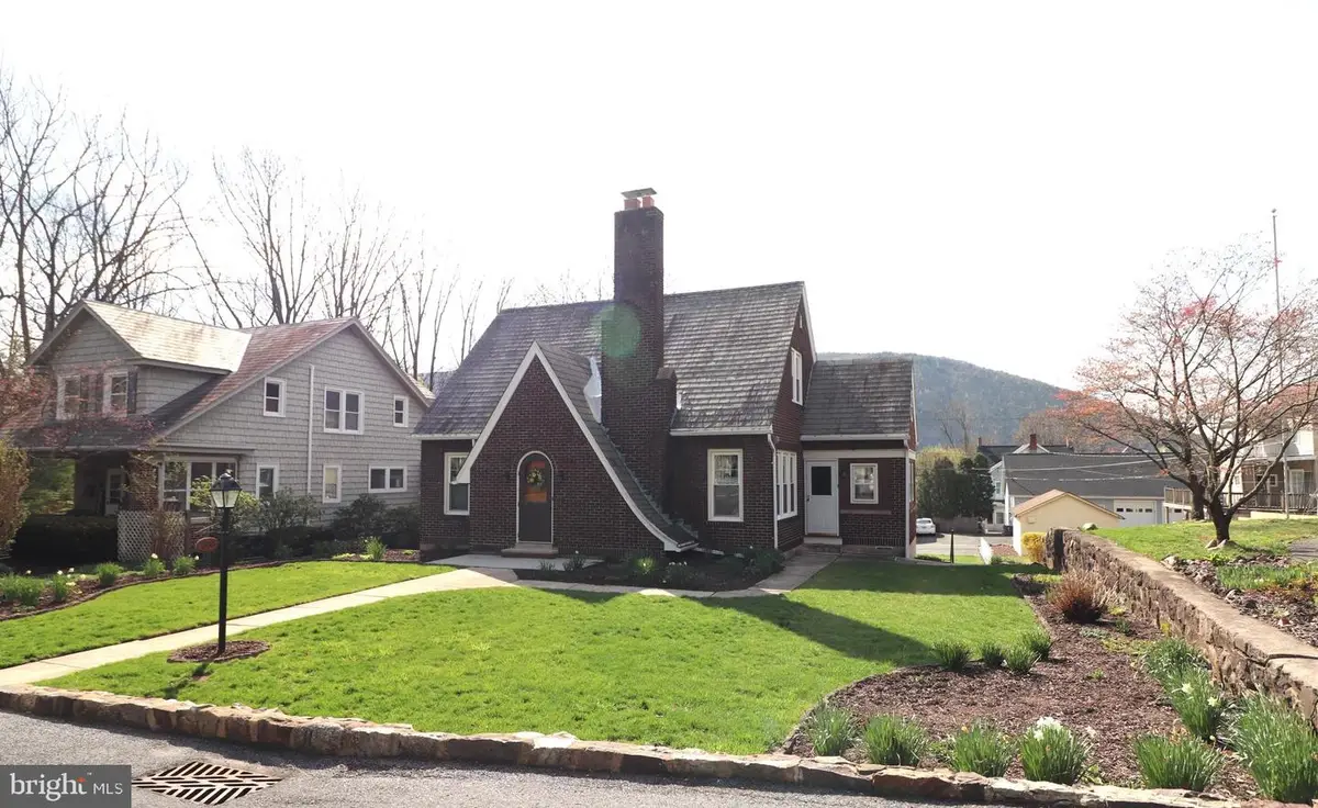 300 Princeton Ave, Palmerton, PA 18071 - #1