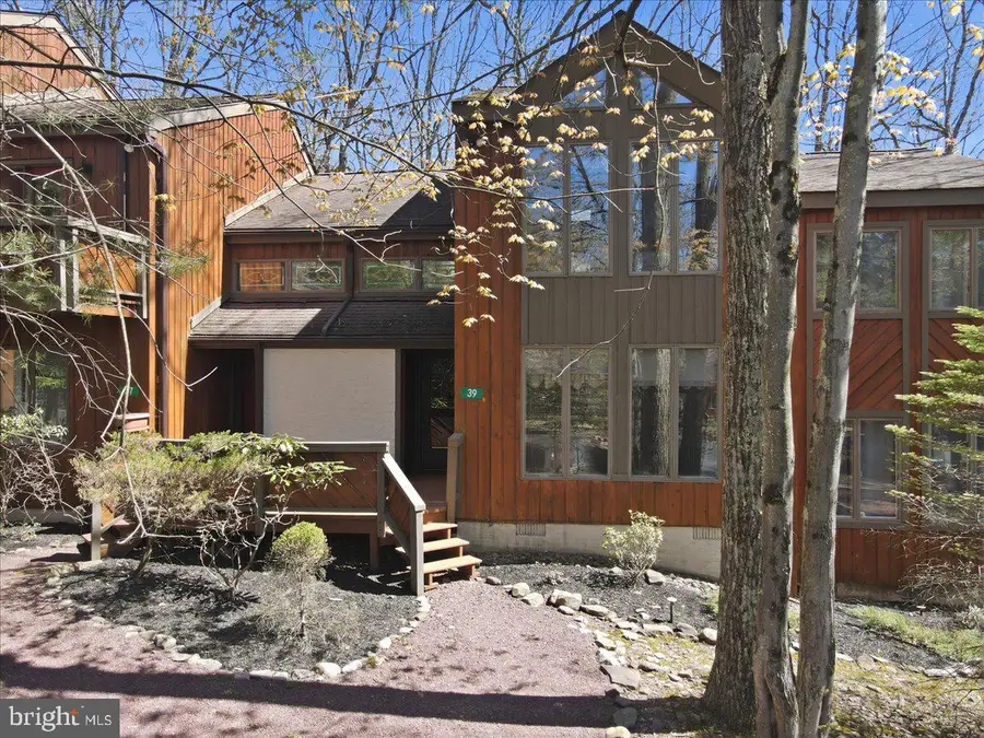 39 Ruffed Grouse Ct, Lake Harmony, PA 18624 - #2