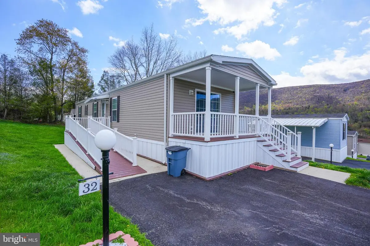 32 Hillside Pl, Kunkletown, PA 18058 - #1