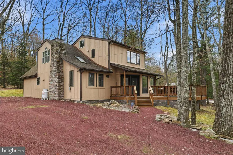 15 Hazard Run Rd, Lake Harmony, PA 18624 - #2